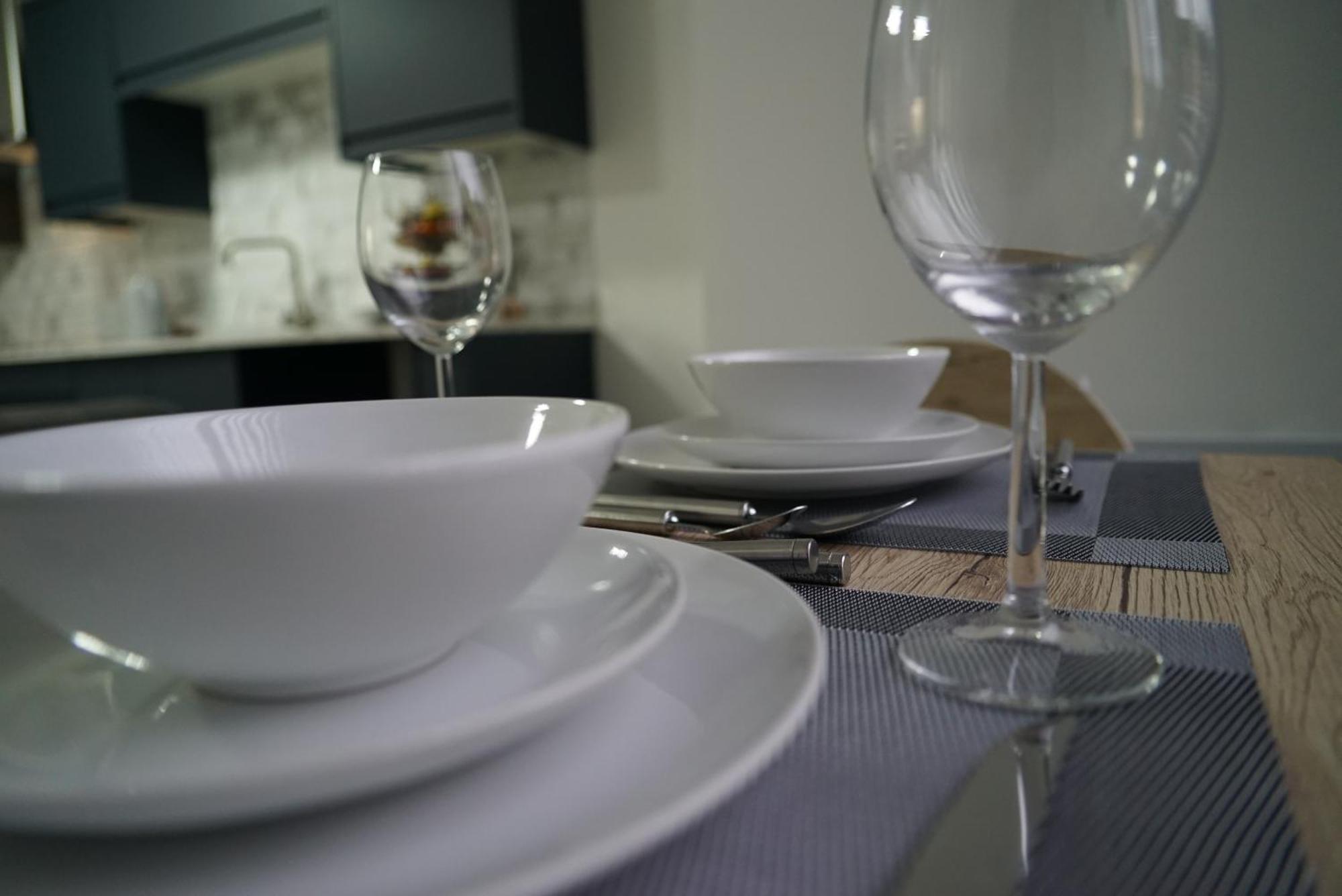 1 & 2 Bed Apartments - Desborough, Kettering, Cosy, Parking, Family, Wifi เคทเทอริง ภายนอก รูปภาพ